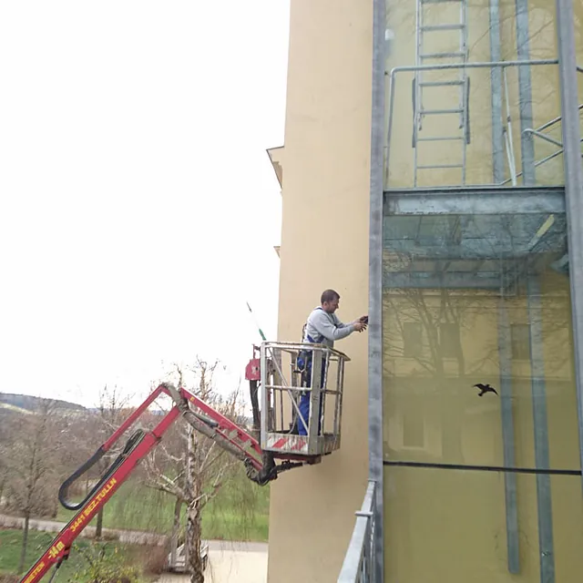 Glas- unnd Fensterreinigung