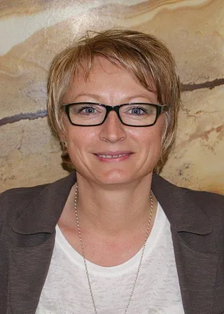 Helga Lackner